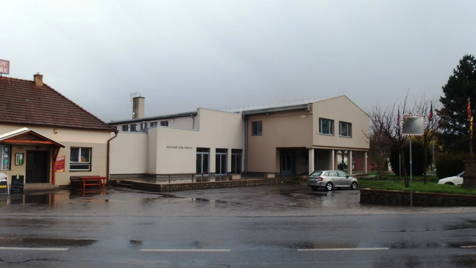 Kulturní dům – Kulturní dům / divadlo, Hodice